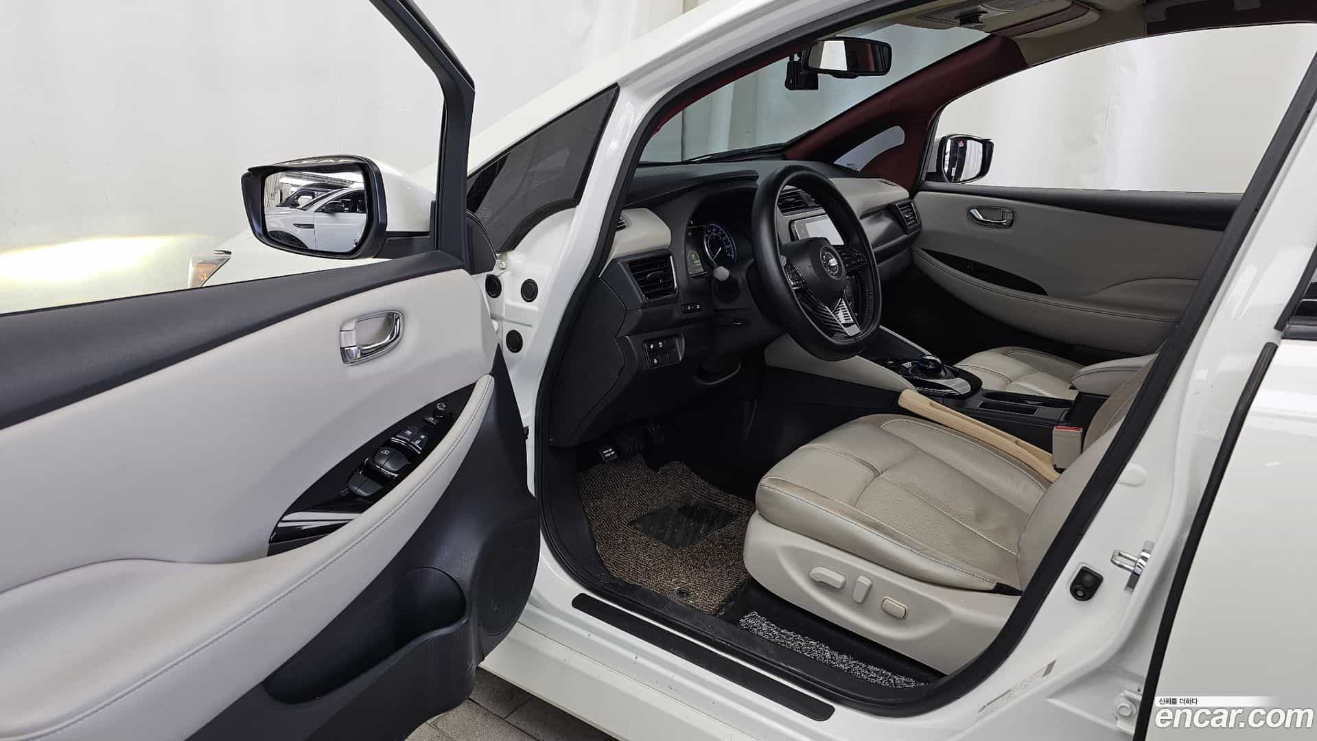 Leaf Nissan 2019.2-INNER-010