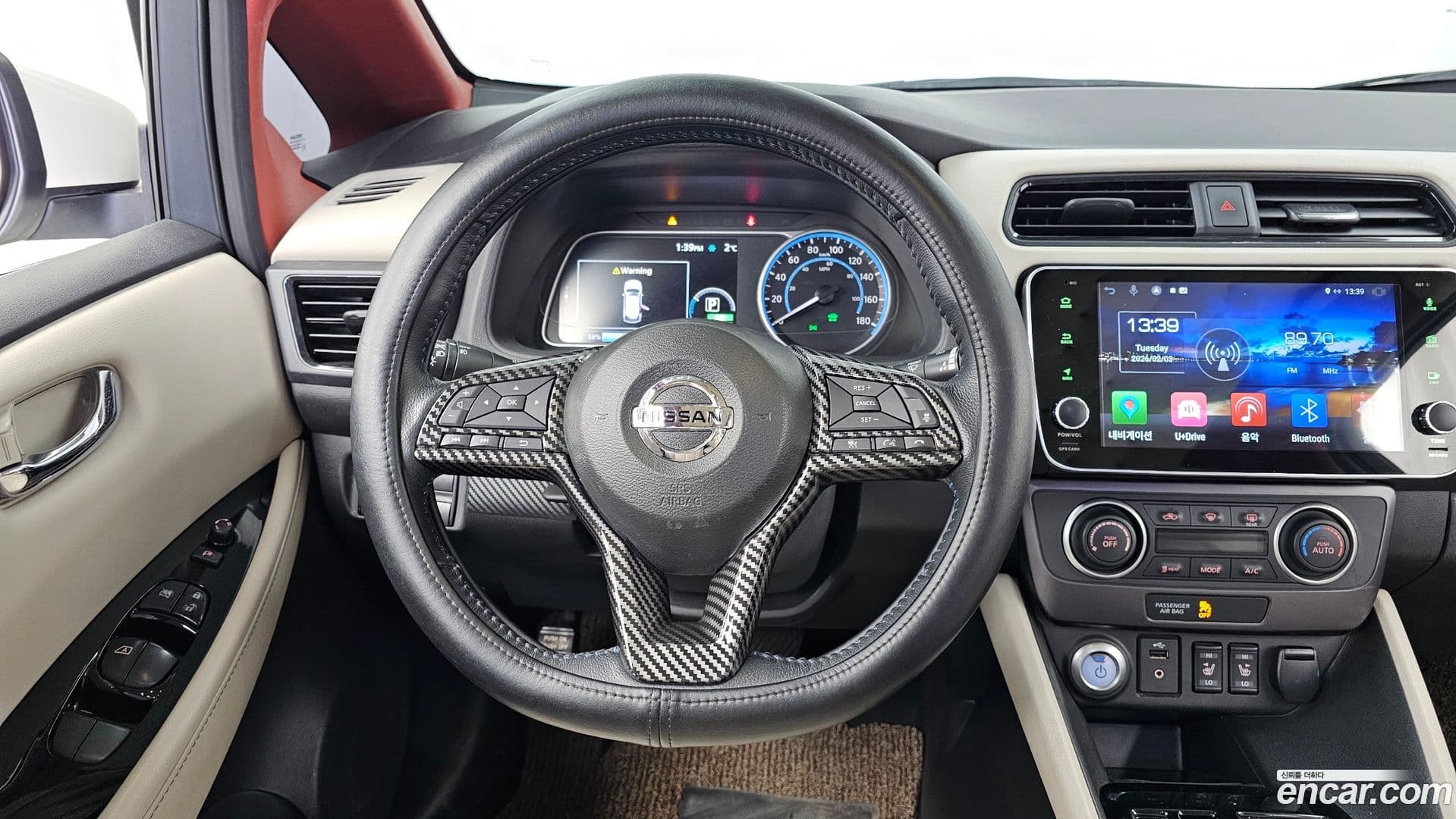 Main__Slider__Photo:Leaf Nissan 2019.2-12