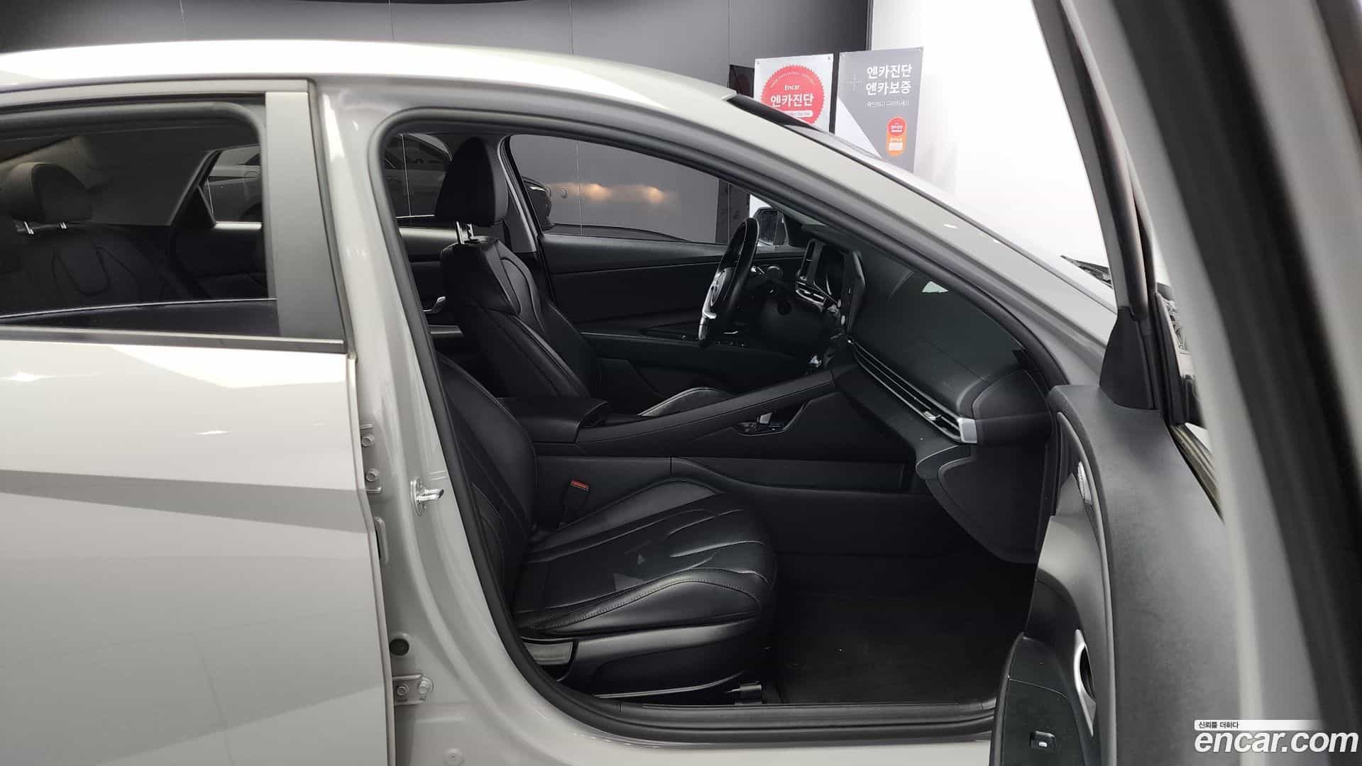 AVANTE Hyundai 2021.11-INNER-010