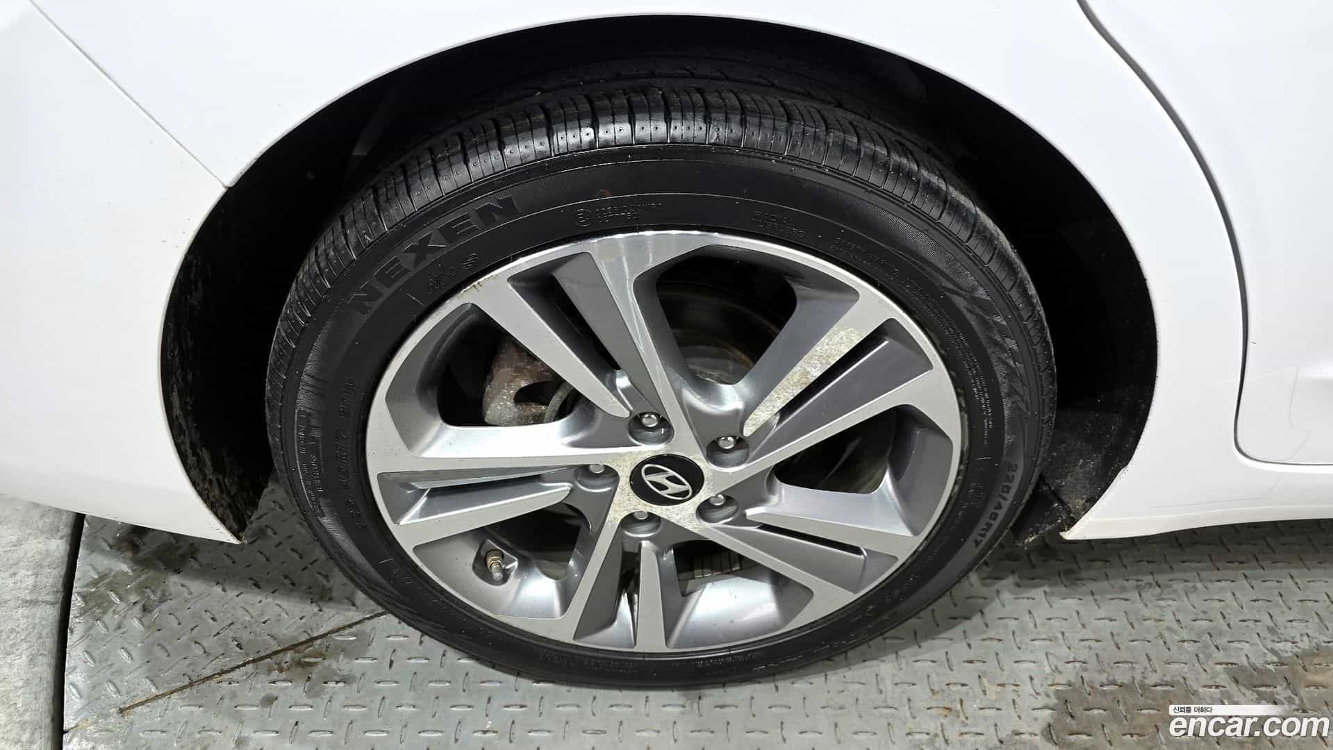 AVANTE Hyundai 2018.8-OUTER-005