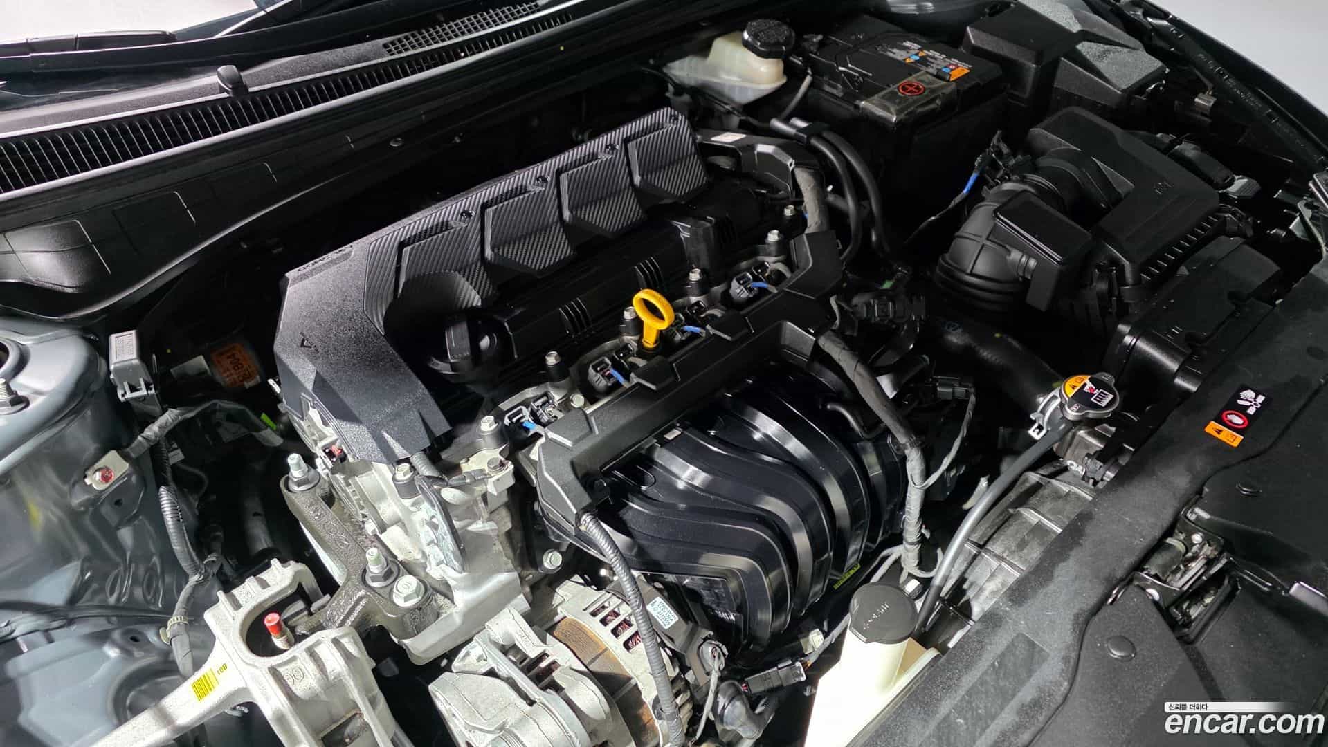 AVANTE Hyundai 2021.0-INNER-006