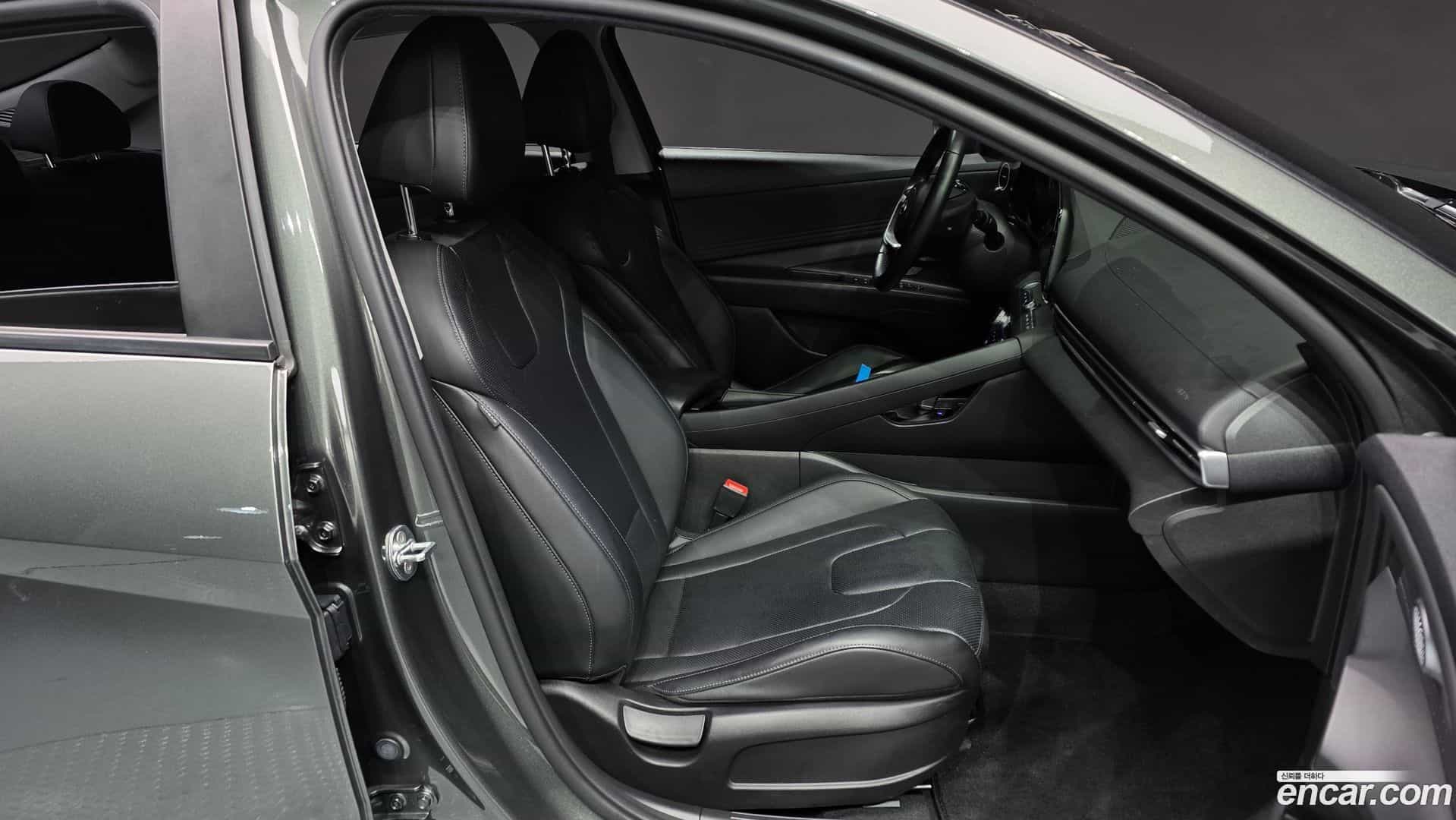 AVANTE Hyundai 2021.0-INNER-010