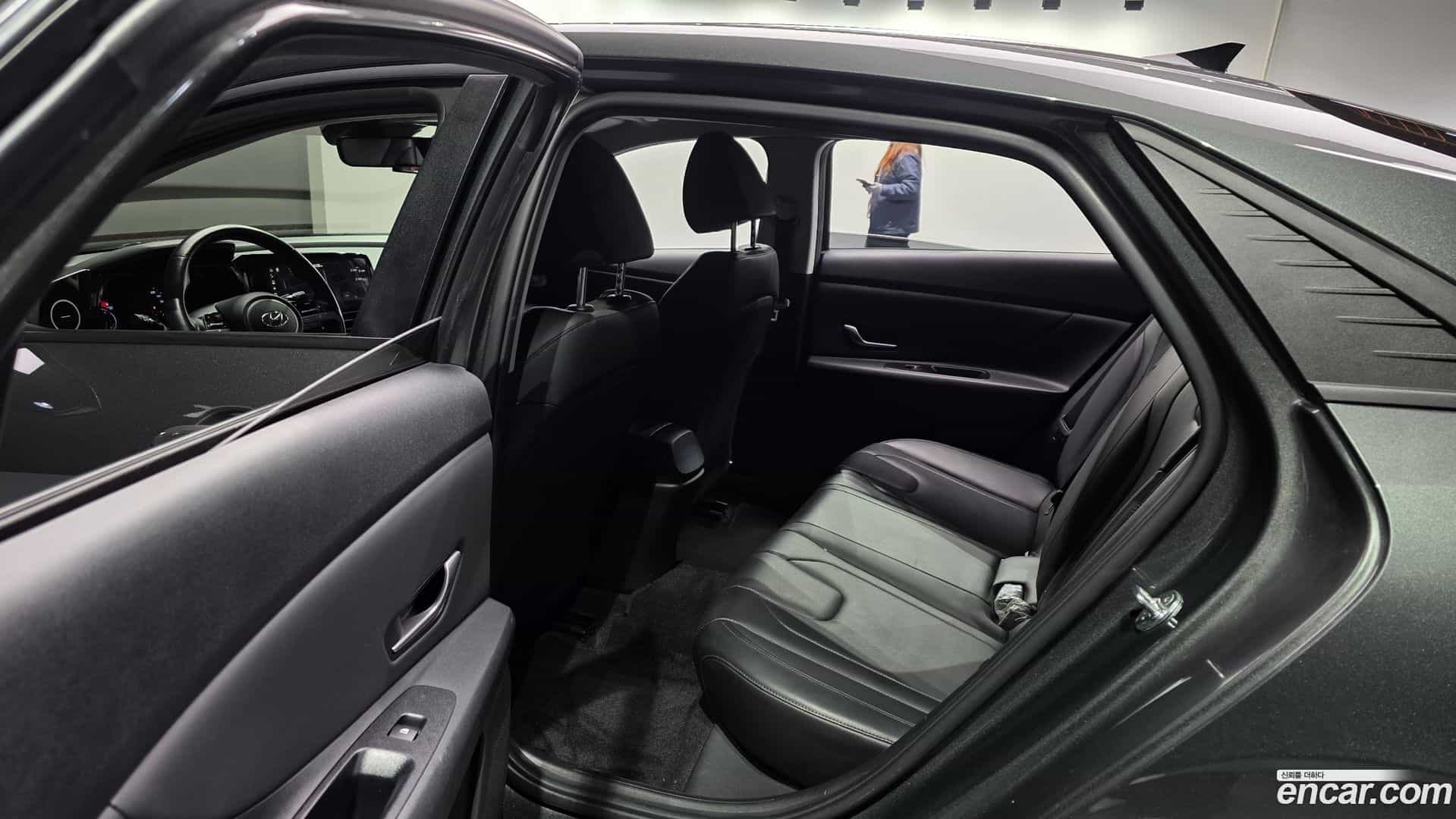 AVANTE Hyundai 2021.0-OPTION-016