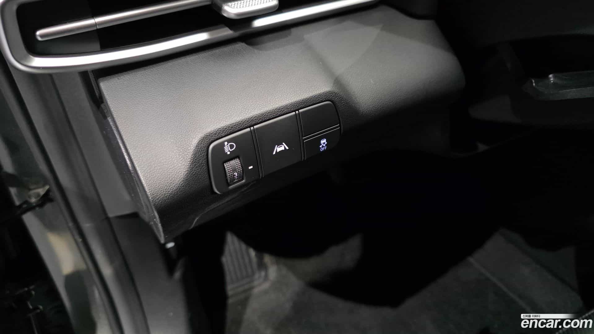 AVANTE Hyundai 2021.0-OPTION-020