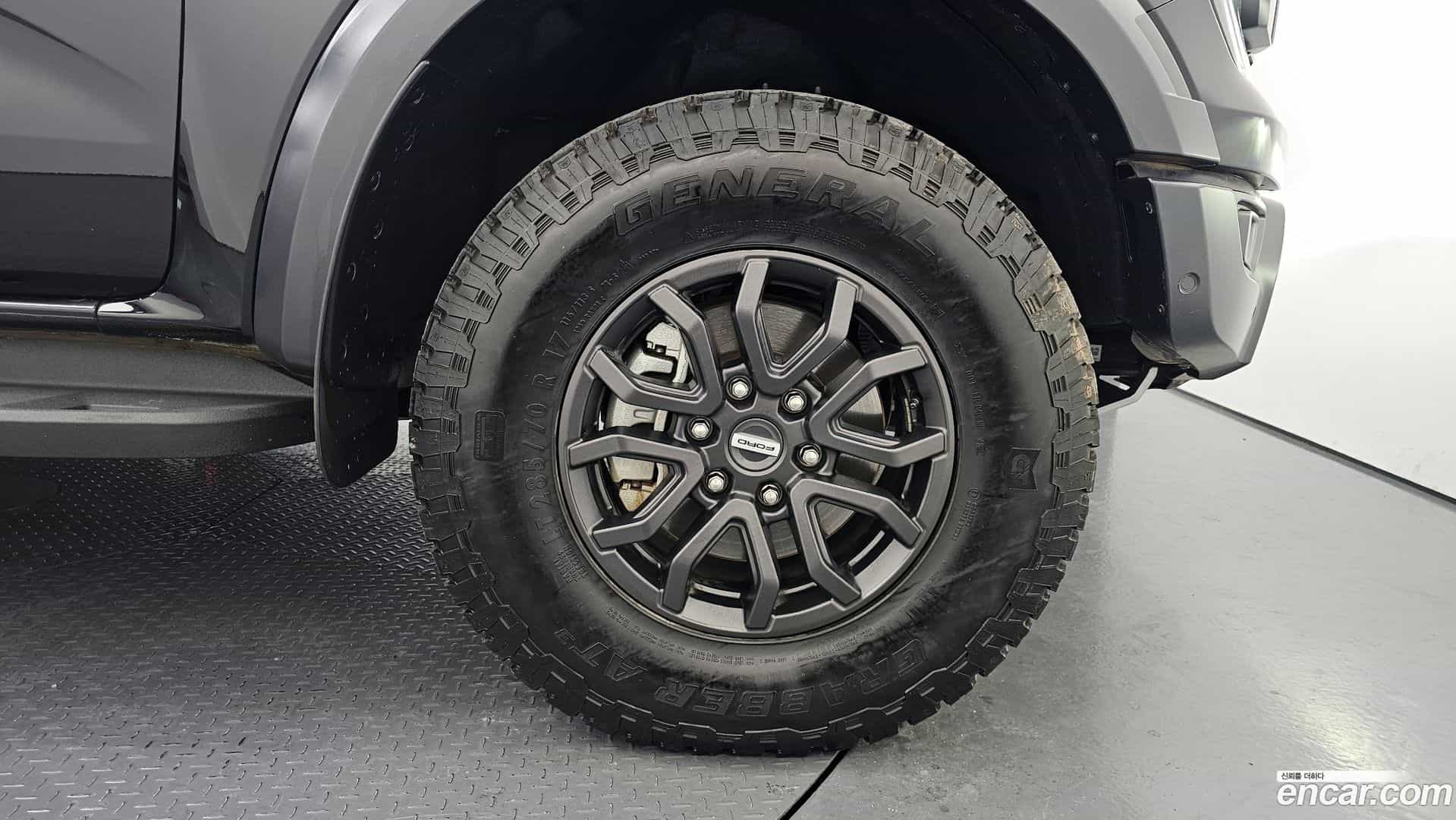 Ranger Ford 2023.5-OUTER-005