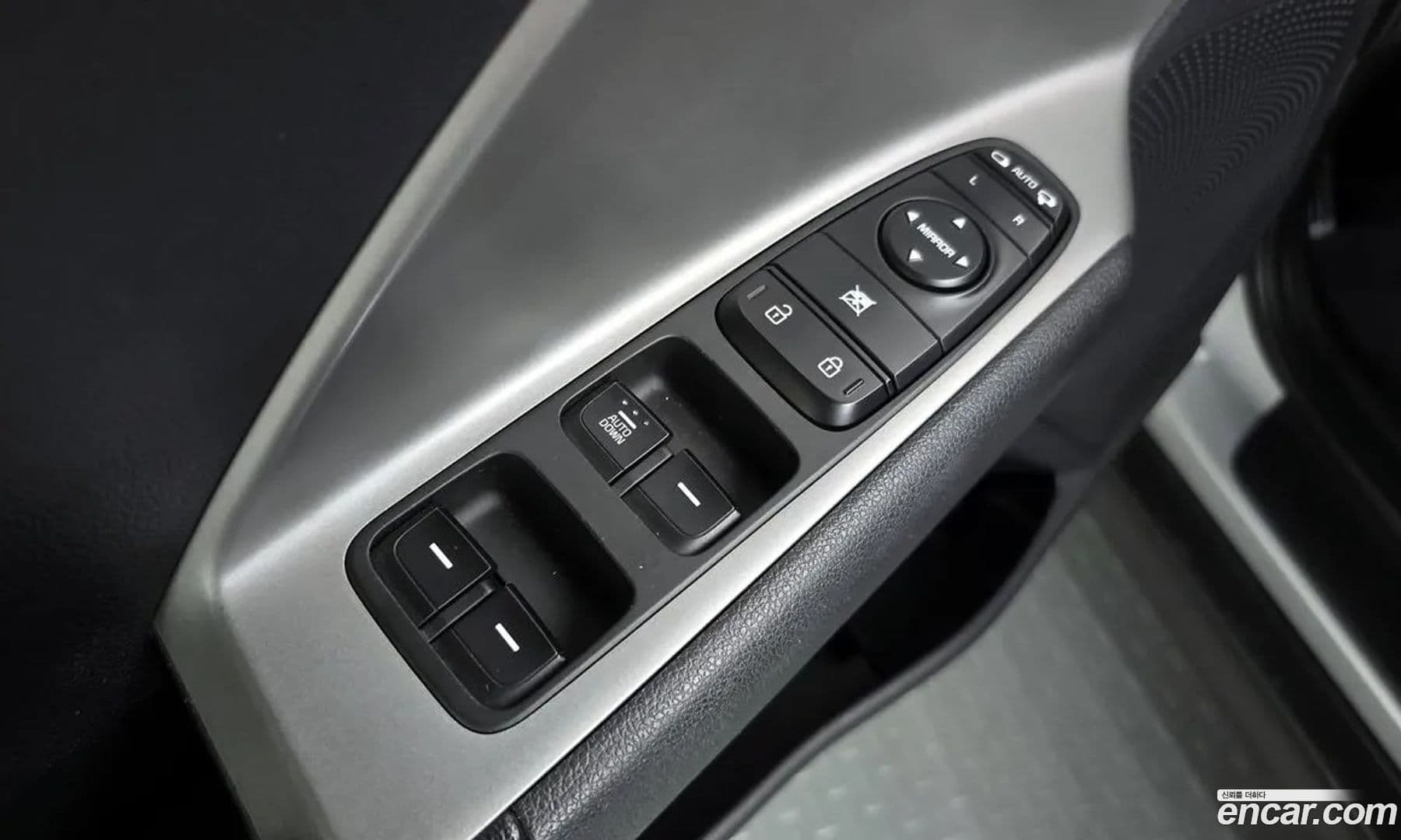 Main__Slider__Photo:Niro Kia 2019.6-17