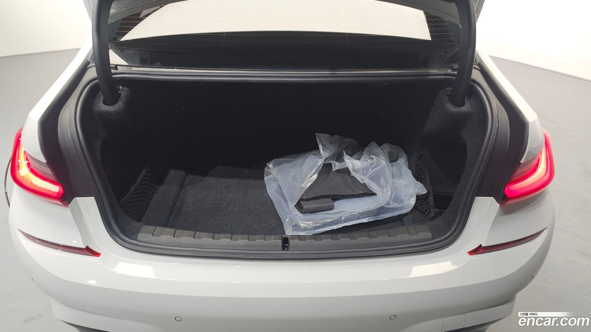 Main__Slider__Photo:3-Series BMW 2021.11-19