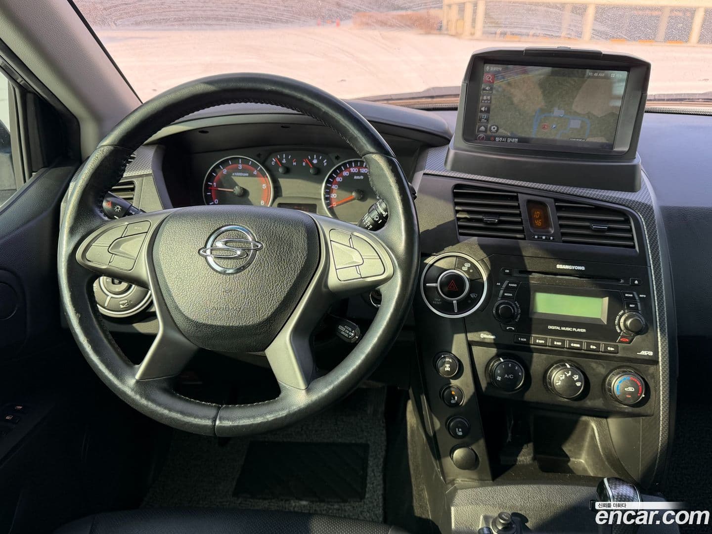 Main__Slider__Photo:KORANDO KG_Mobility_Ssangyong 2015.9-10