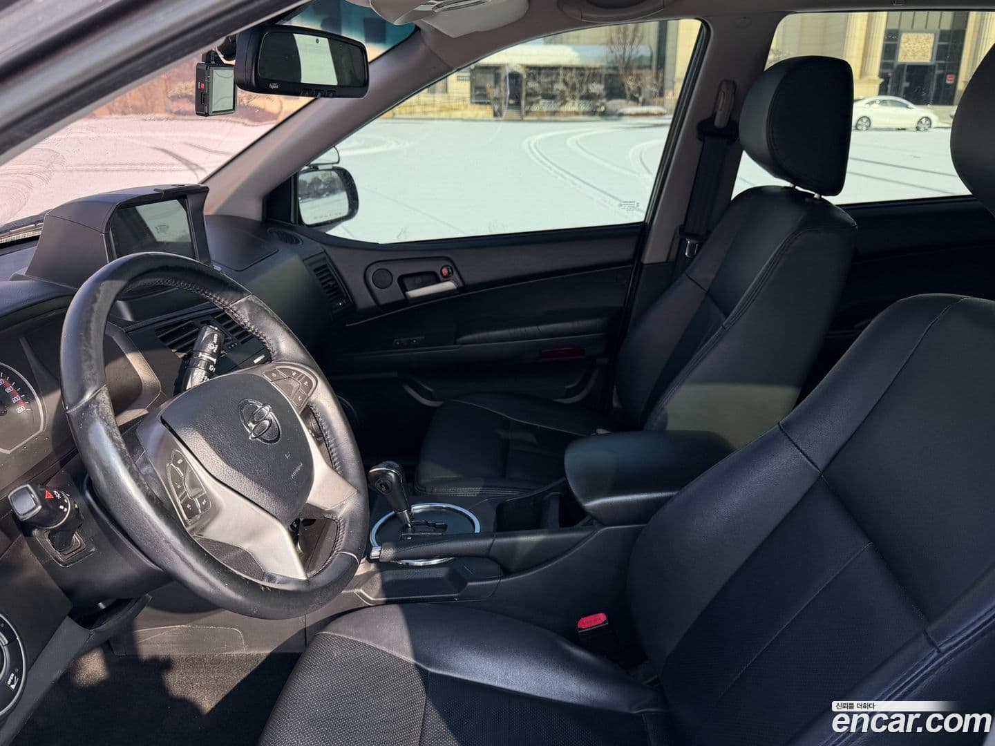 Main__Slider__Photo:KORANDO KG_Mobility_Ssangyong 2015.9-11