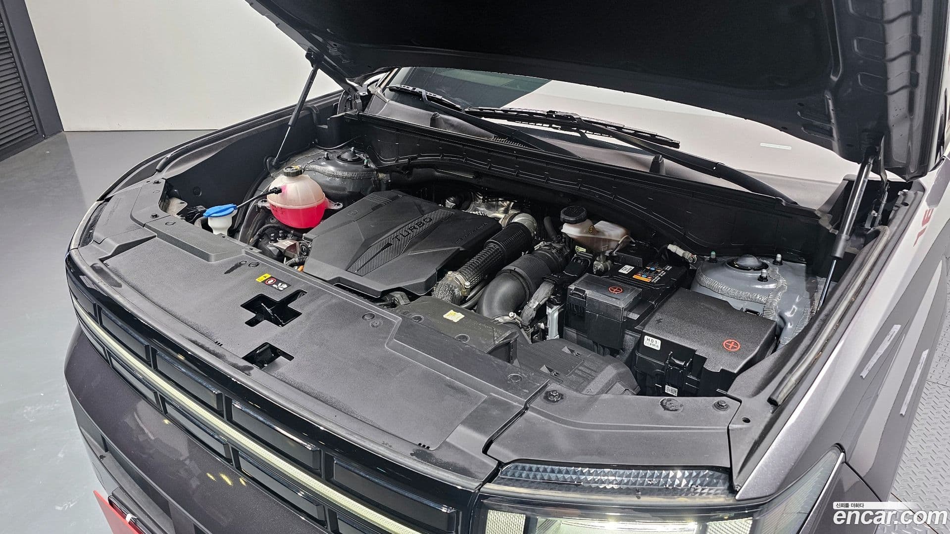 Main__Slider__Photo:Santafe Hyundai 2024.2-5