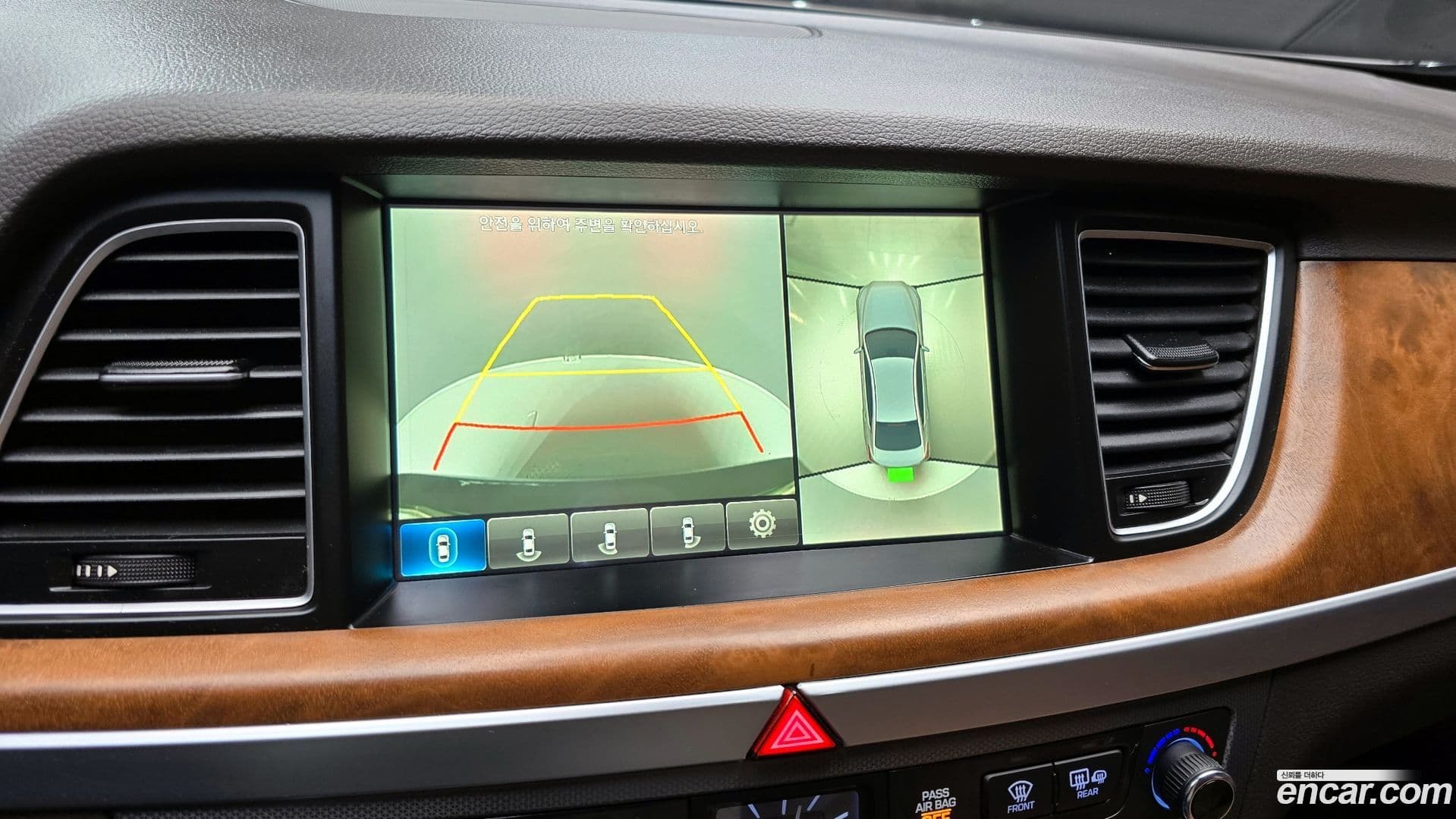 Main__Slider__Photo:Genesis Hyundai 2015.4-15