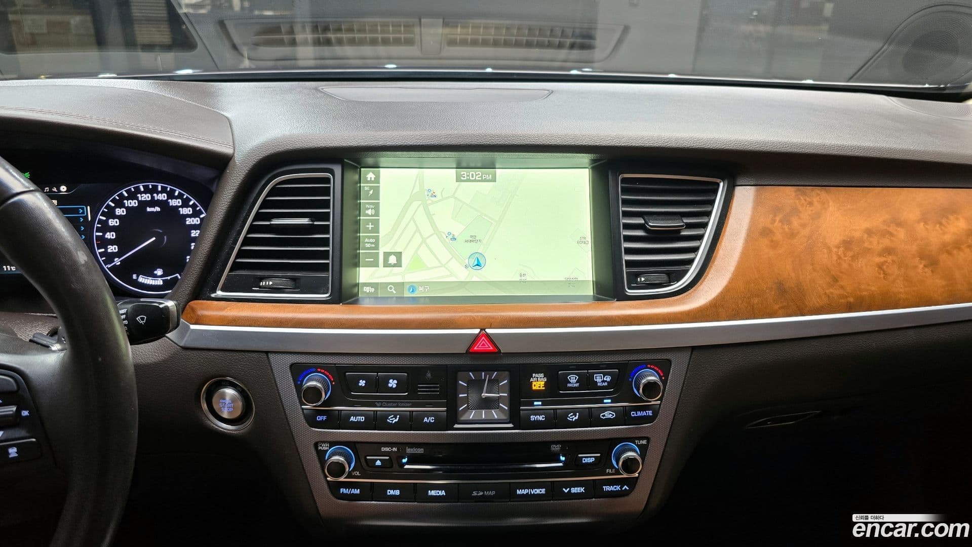 Main__Slider__Photo:Genesis Hyundai 2015.4-16