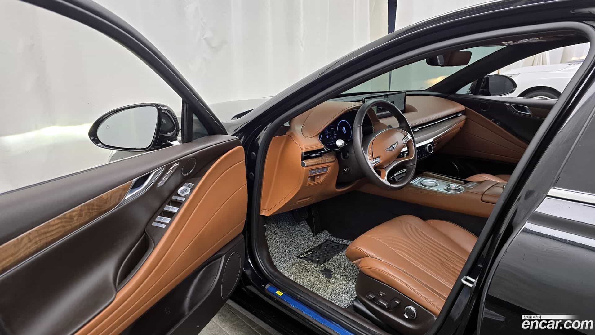 G80 Genesis 2022.0-INNER-010