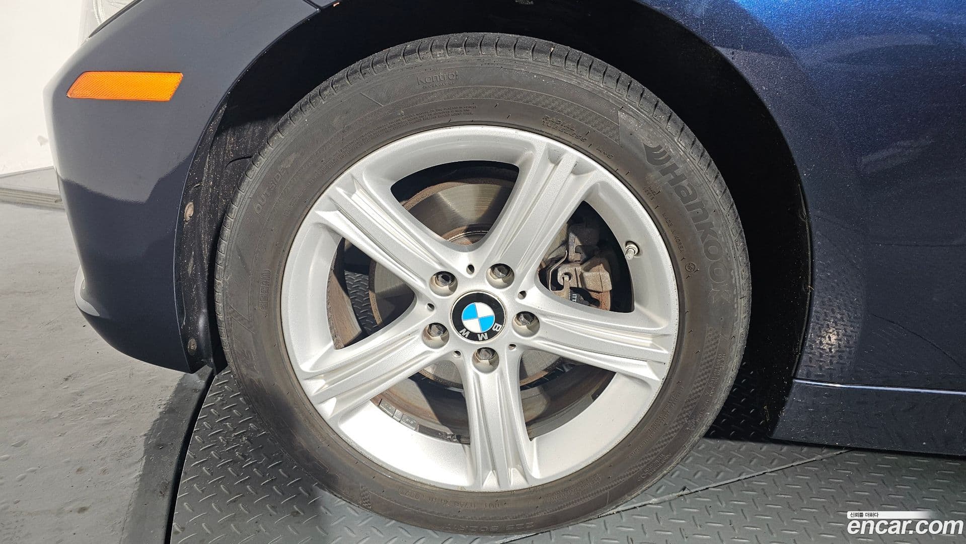 Main__Slider__Photo:3-Series BMW 2015.5-4