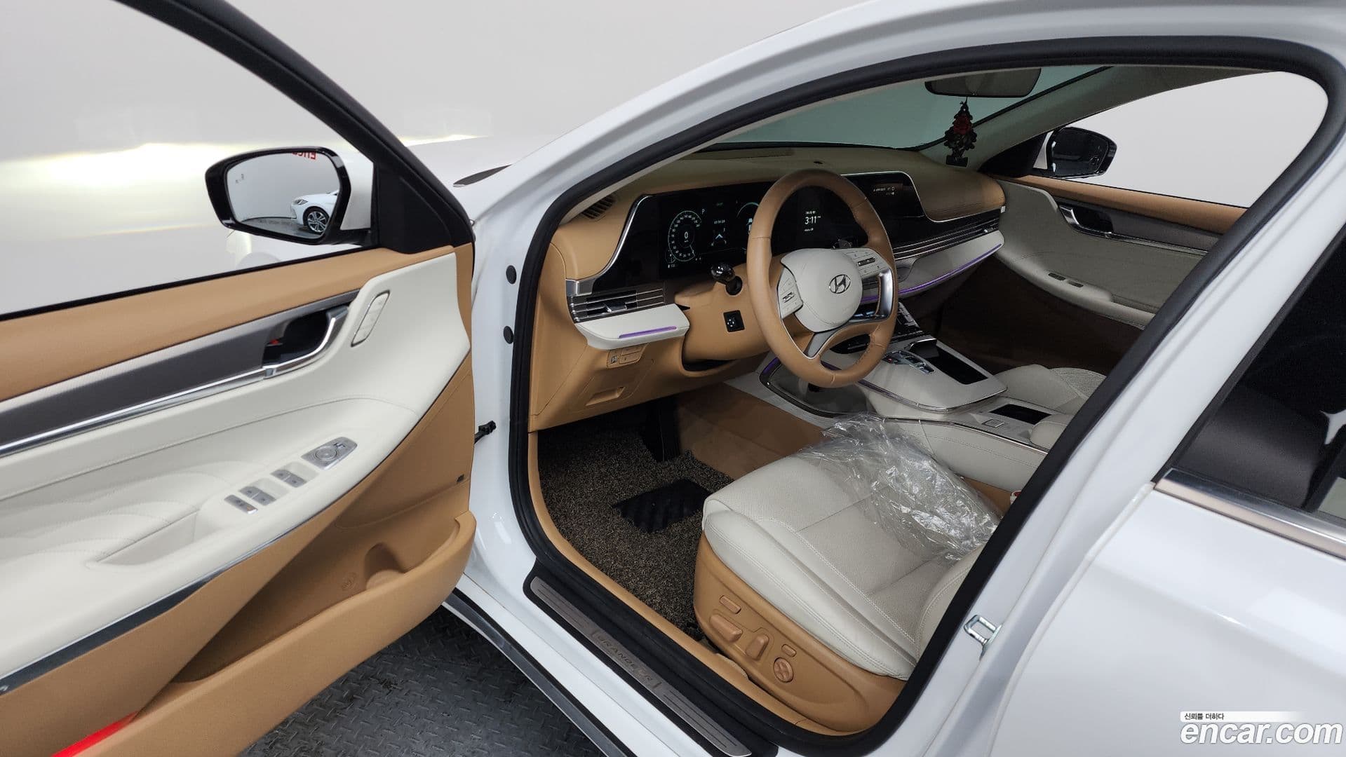 Main__Slider__Photo:Grandeur Hyundai 2021.5-9