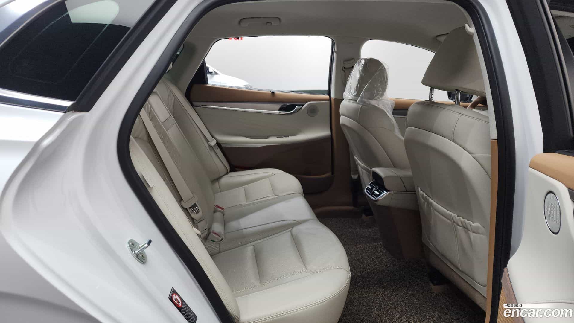 Grandeur Hyundai 2021.5-OPTION-016