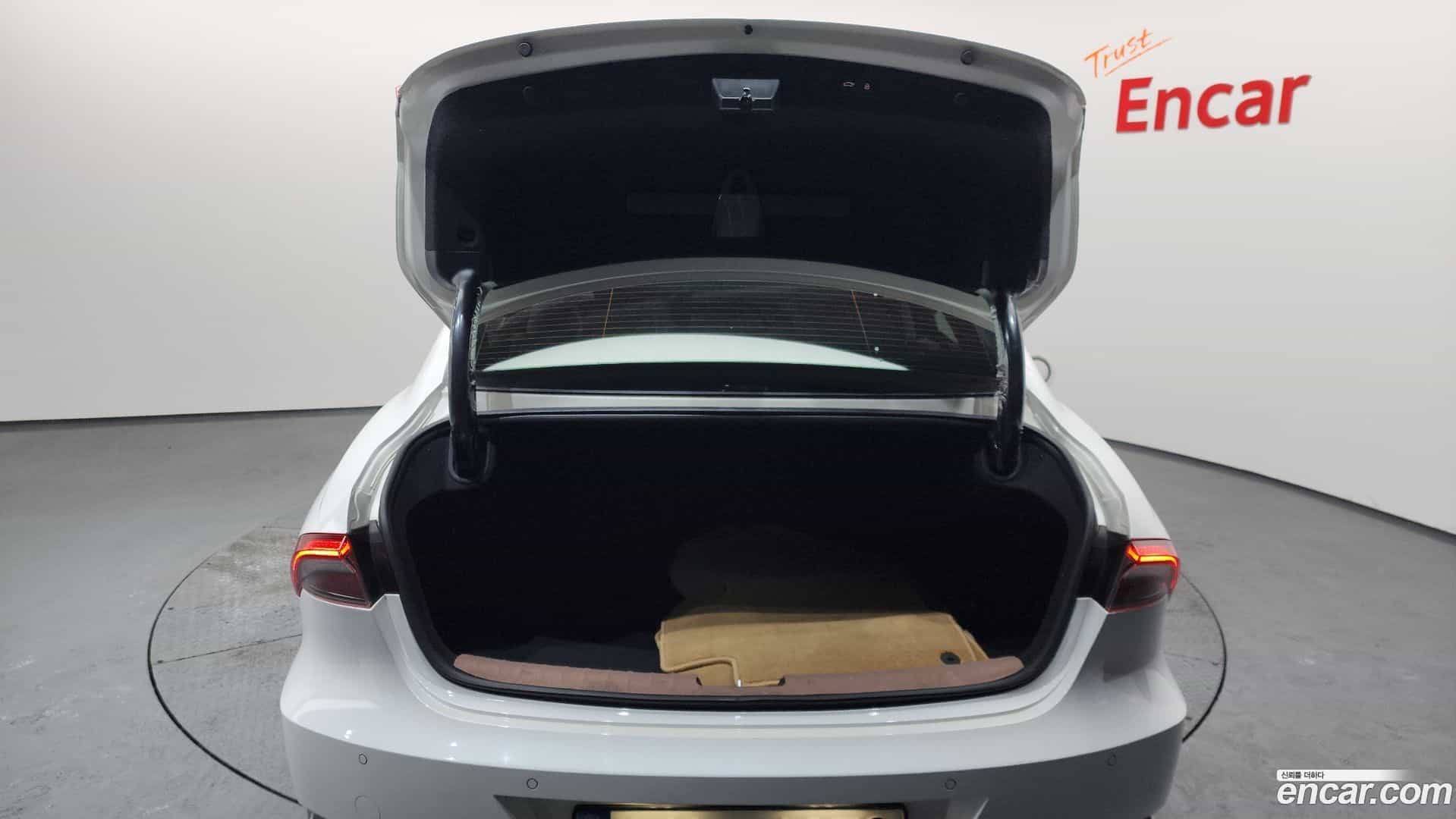 Grandeur Hyundai 2021.5-OPTION-024