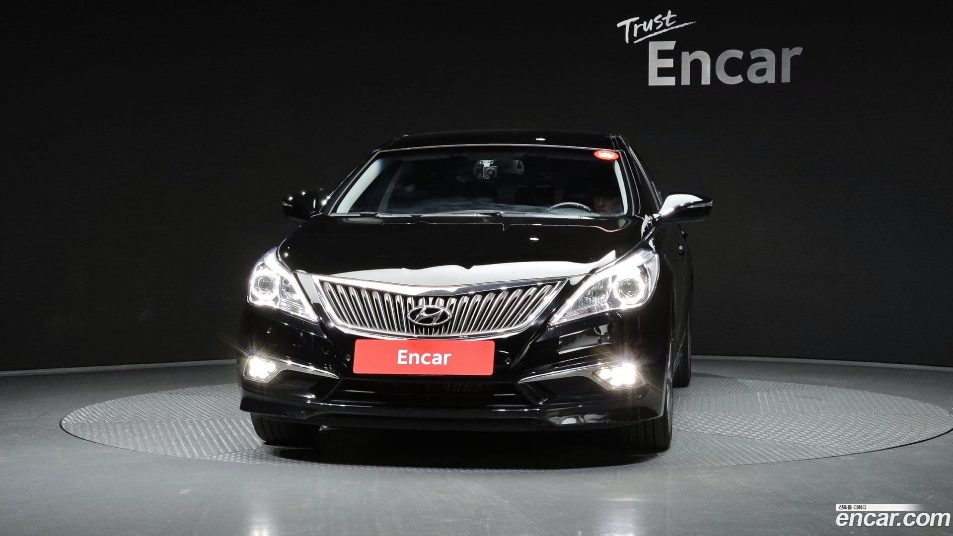 Main__Slider__Photo:Grandeur Hyundai 2016.1-2