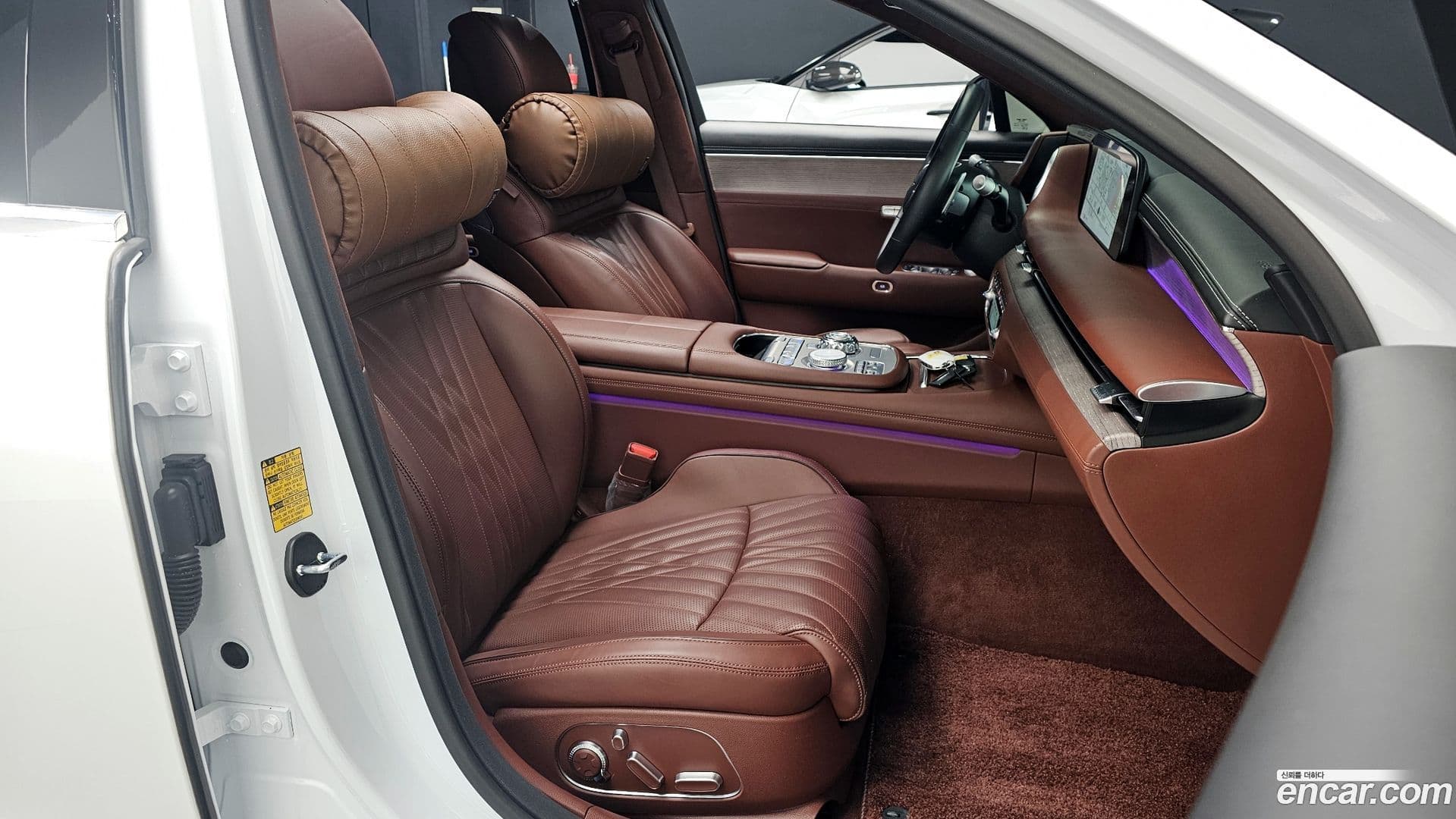 Main__Slider__Photo:G90 Genesis 2022.11-9