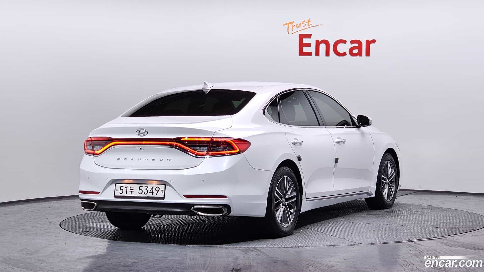 Grandeur Hyundai 2017.0-OUTER-002