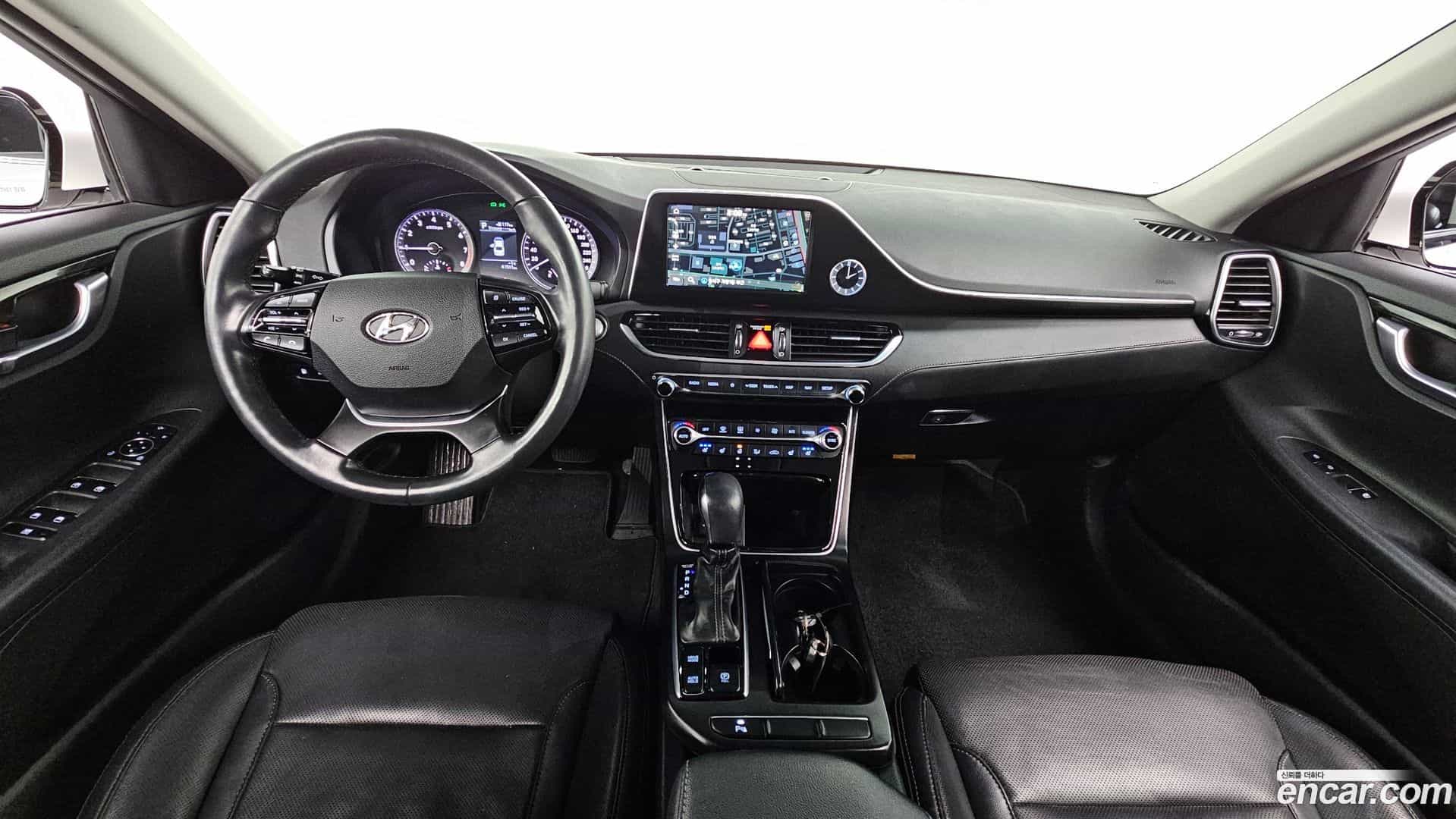 Grandeur Hyundai 2017.0-INNER-007