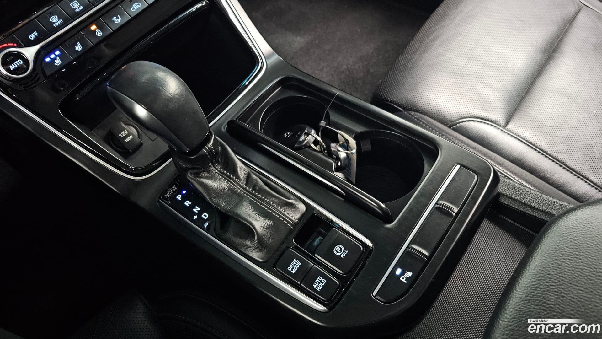 Main__Slider__Photo:Grandeur Hyundai 2017.0-8