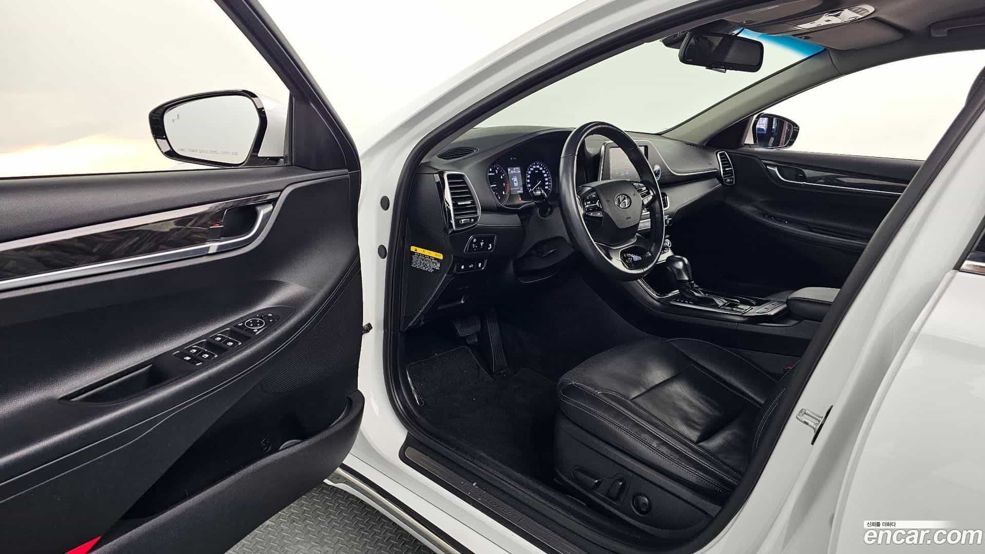 Grandeur Hyundai 2017.0-OPTION-016