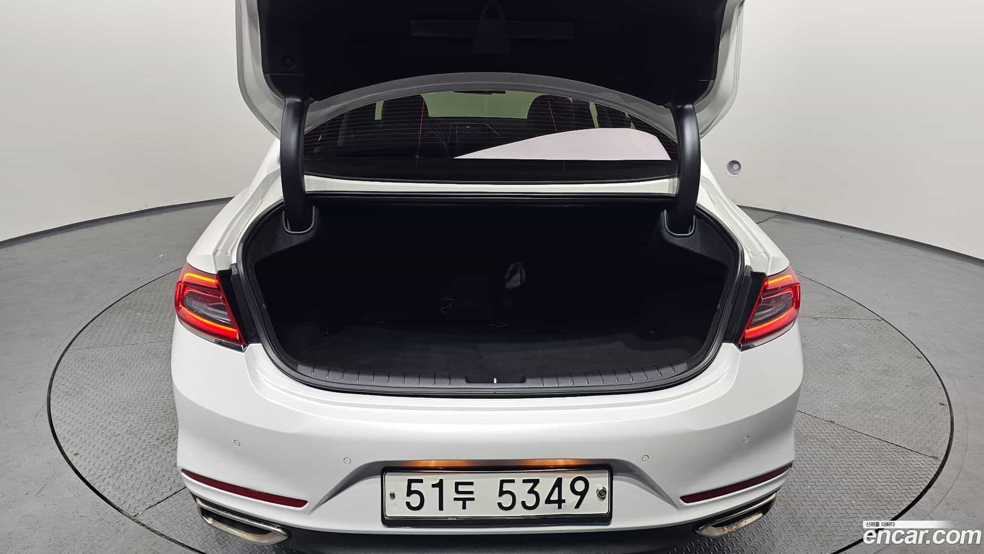 Grandeur Hyundai 2017.0-OPTION-024