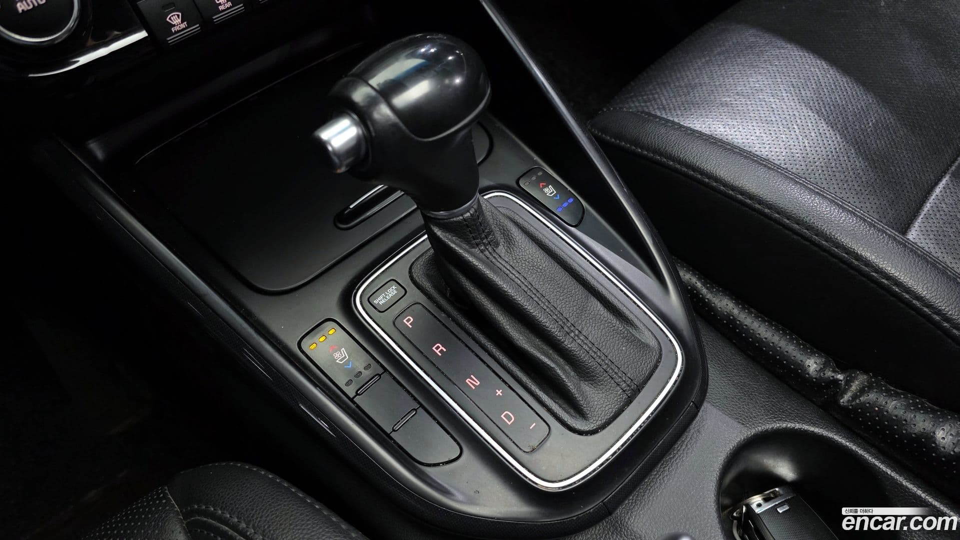 Main__Slider__Photo:Carens Kia 2013.7-8