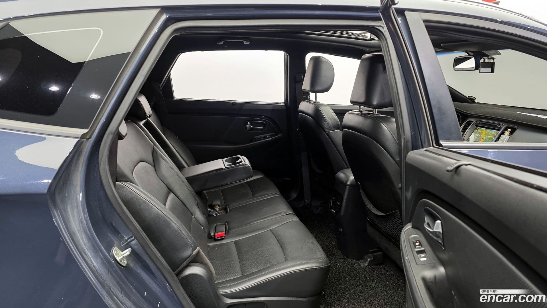 Main__Slider__Photo:Carens Kia 2013.7-11