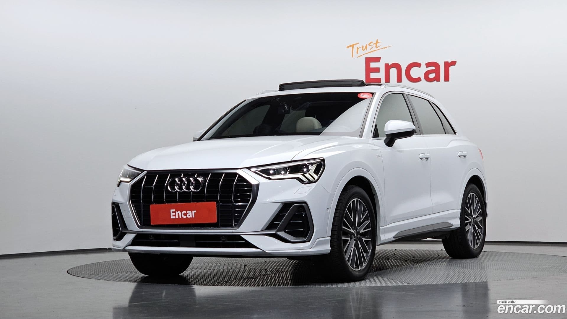 Main__Slider__Photo:Q3 Audi 2022.7-0