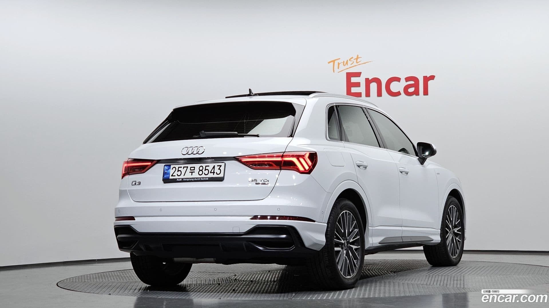 Main__Slider__Photo:Q3 Audi 2022.7-1