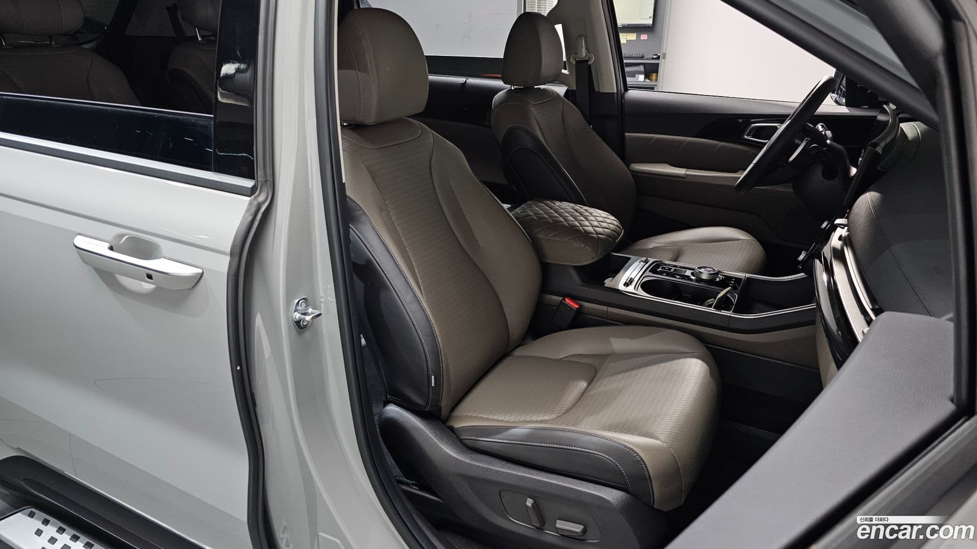 Main__Slider__Photo:Canival Kia 2024.6-9