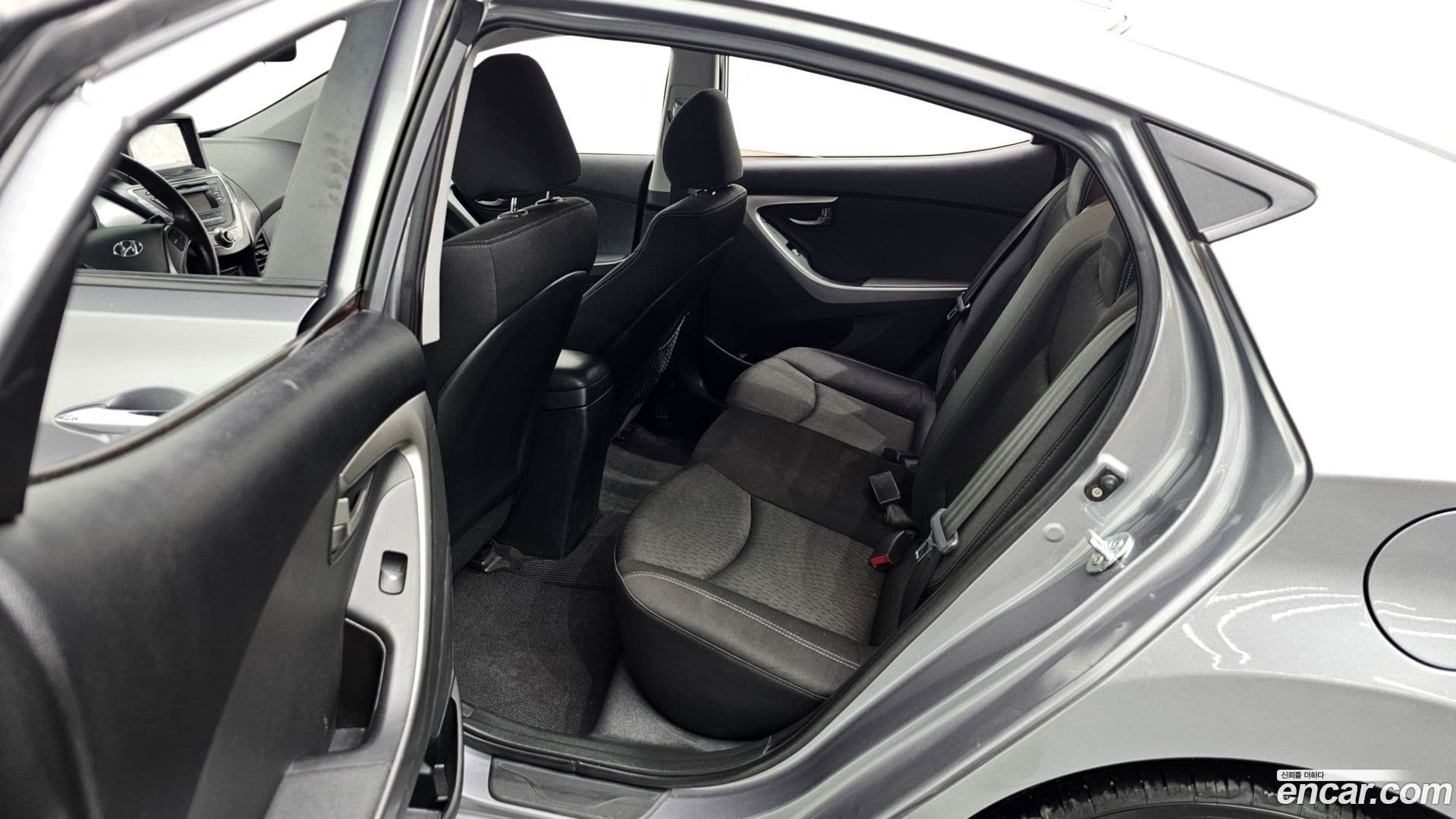 Main__Slider__Photo:AVANTE Hyundai 2012.10-11