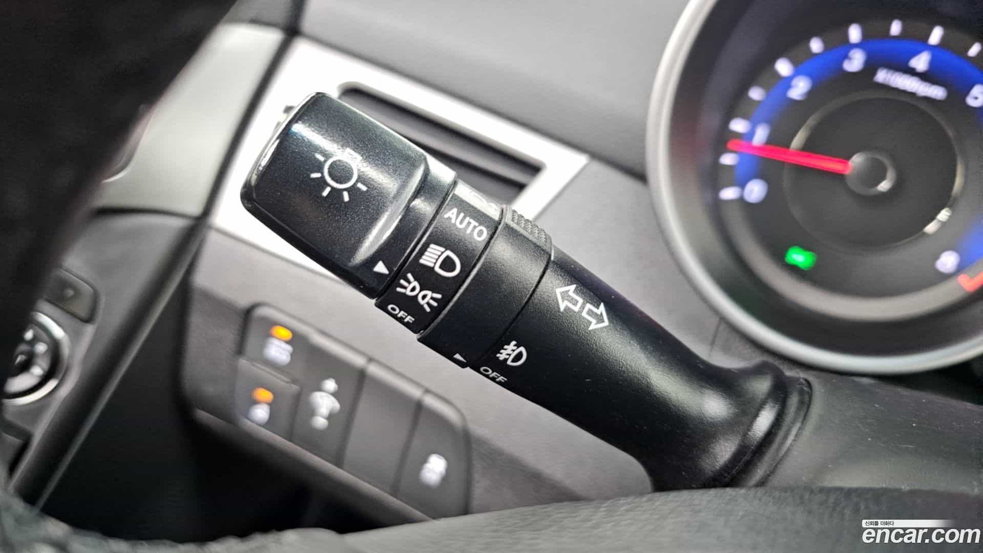 AVANTE Hyundai 2012.10-OPTION-022