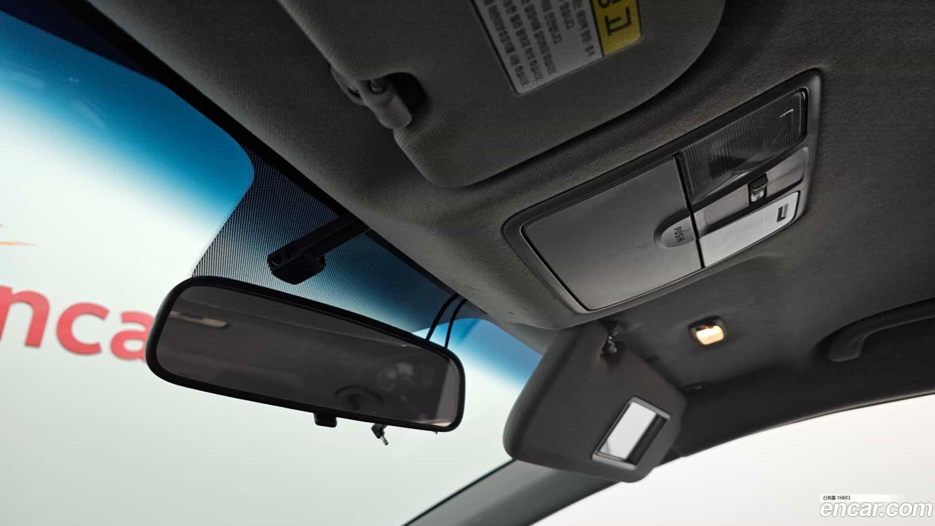 AVANTE Hyundai 2012.10-OPTION-023