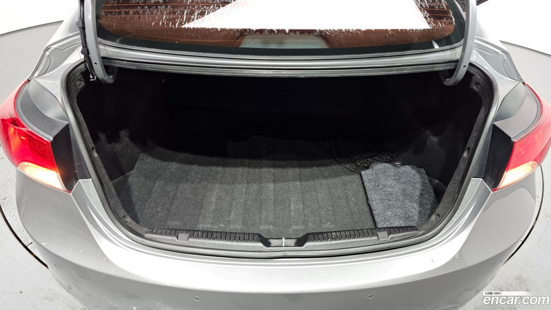 Main__Slider__Photo:AVANTE Hyundai 2012.10-19