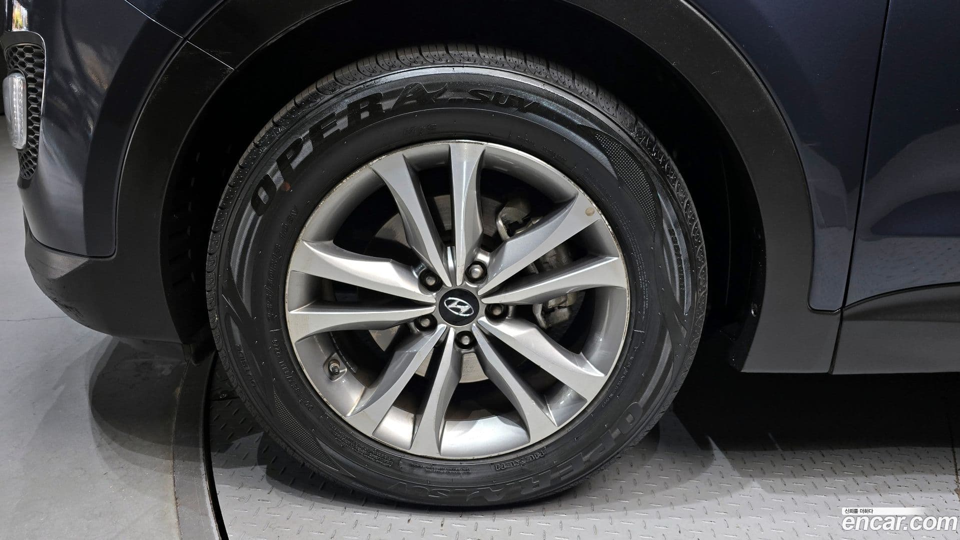 Main__Slider__Photo:Santafe Hyundai 2015.2-4