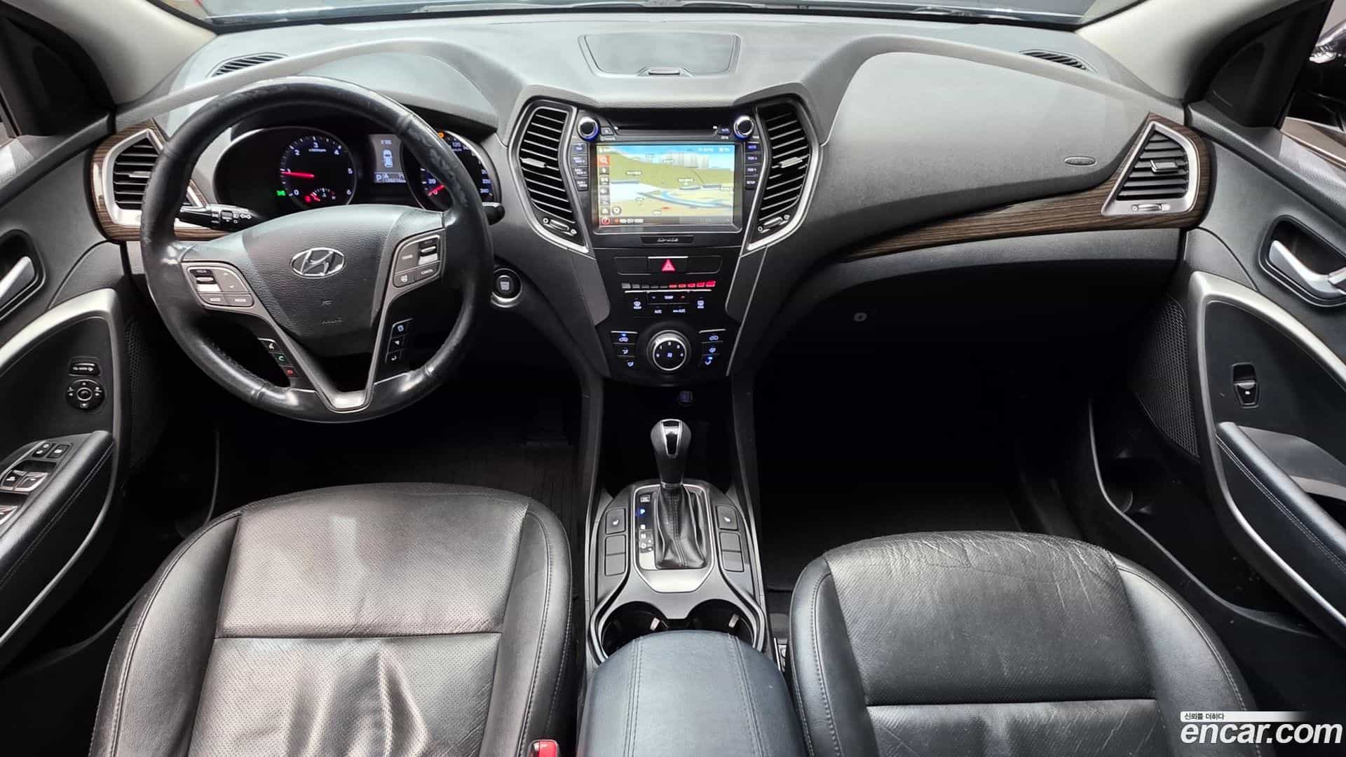 Santafe Hyundai 2015.2-INNER-007