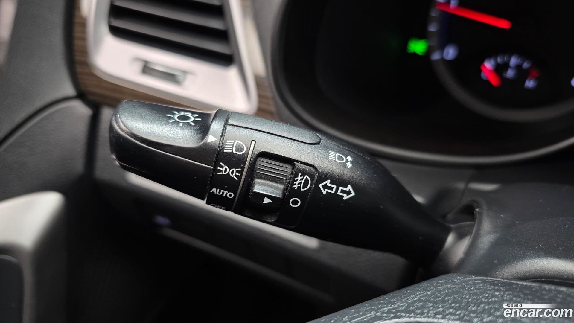 Main__Slider__Photo:Santafe Hyundai 2015.2-16