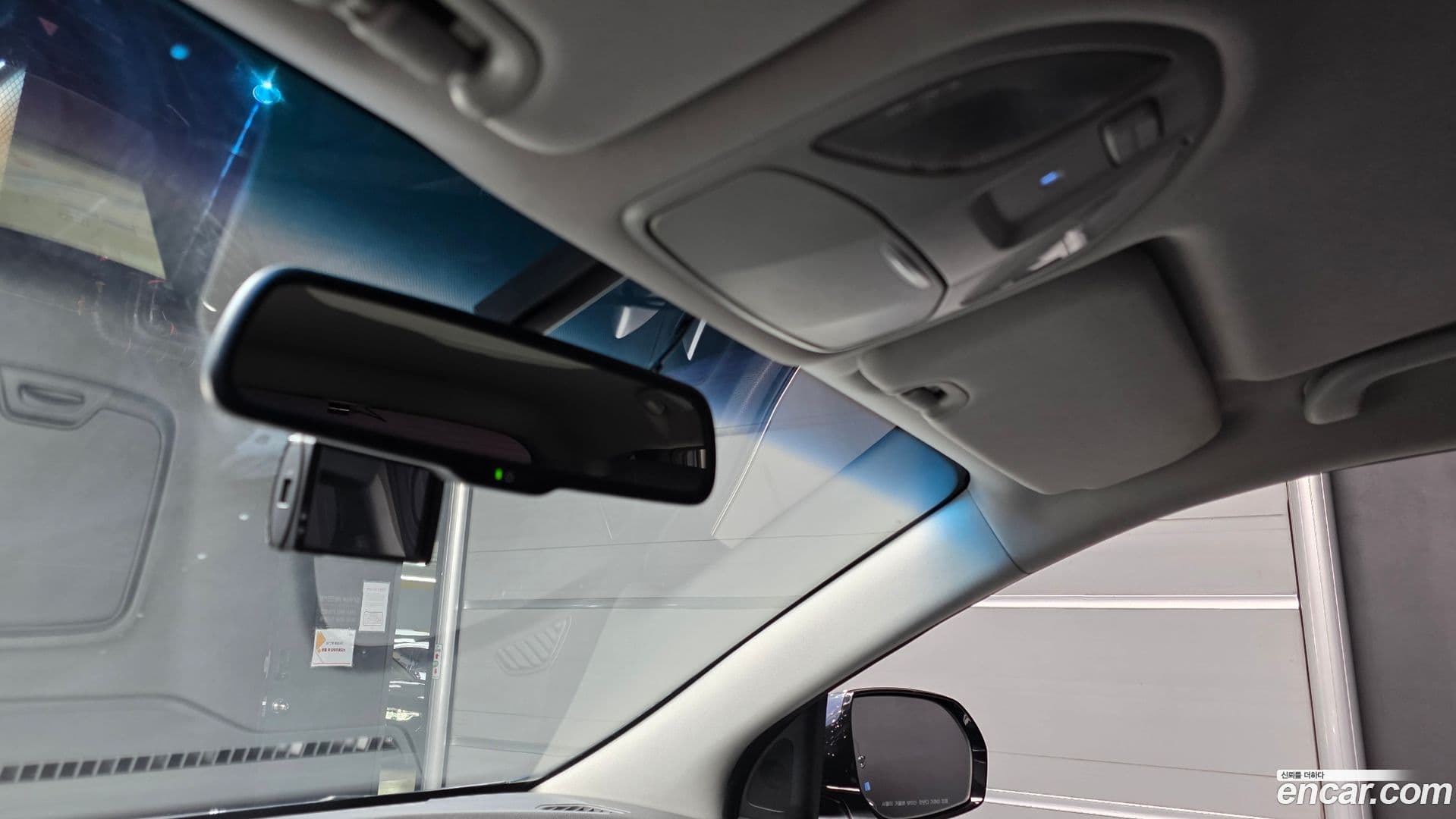 Main__Slider__Photo:Santafe Hyundai 2015.2-17