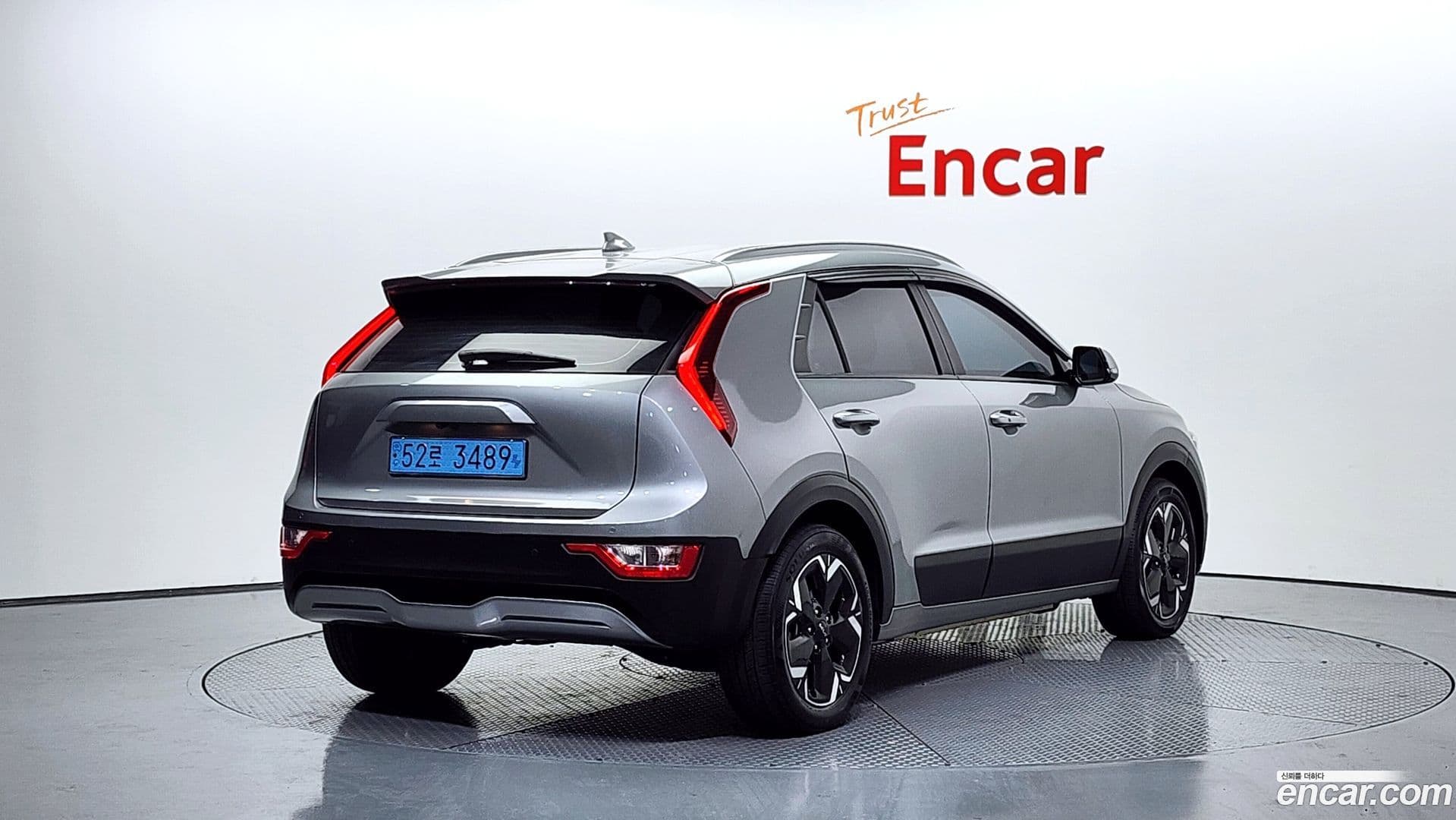 Main__Slider__Photo:Niro Kia 2022.8-1