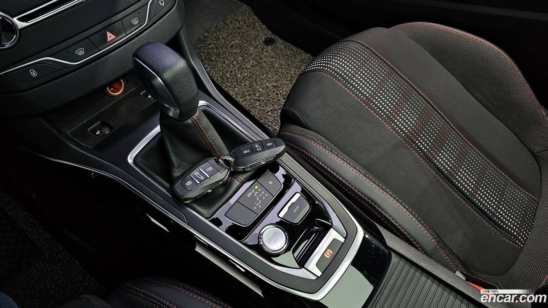 Main__Slider__Photo:308 Peugeot 2017.7-8