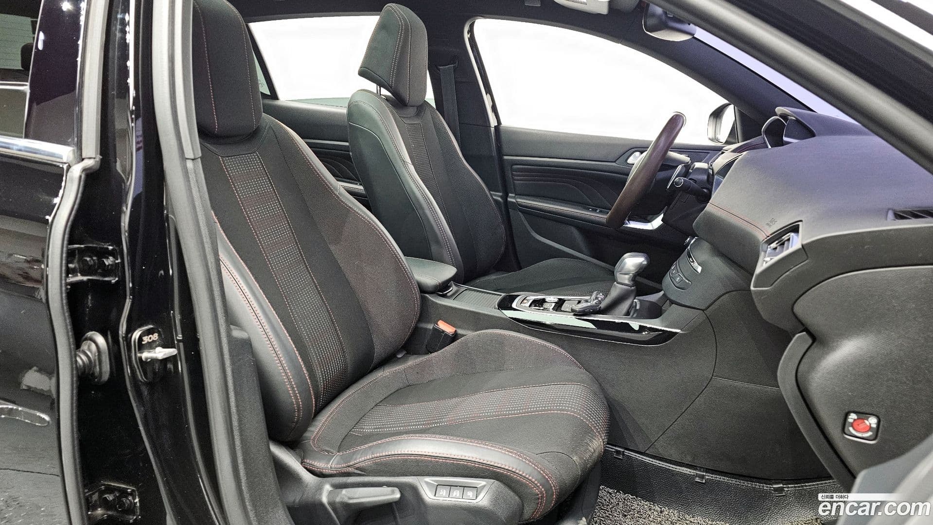 Main__Slider__Photo:308 Peugeot 2017.7-9