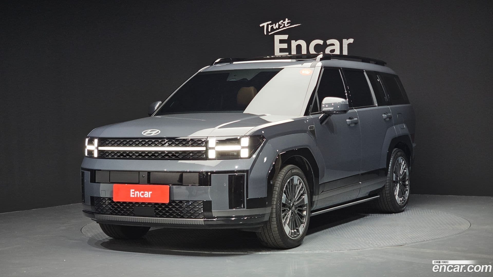 Main__Slider__Photo:Santafe Hyundai 2025.8-0