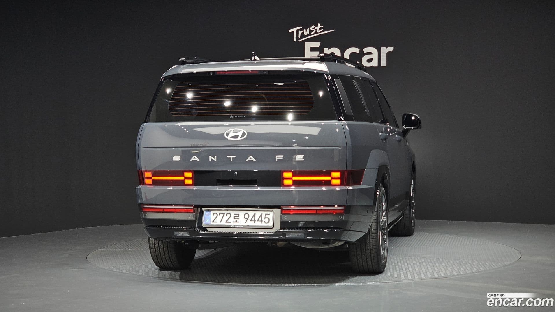 Main__Slider__Photo:Santafe Hyundai 2025.8-3