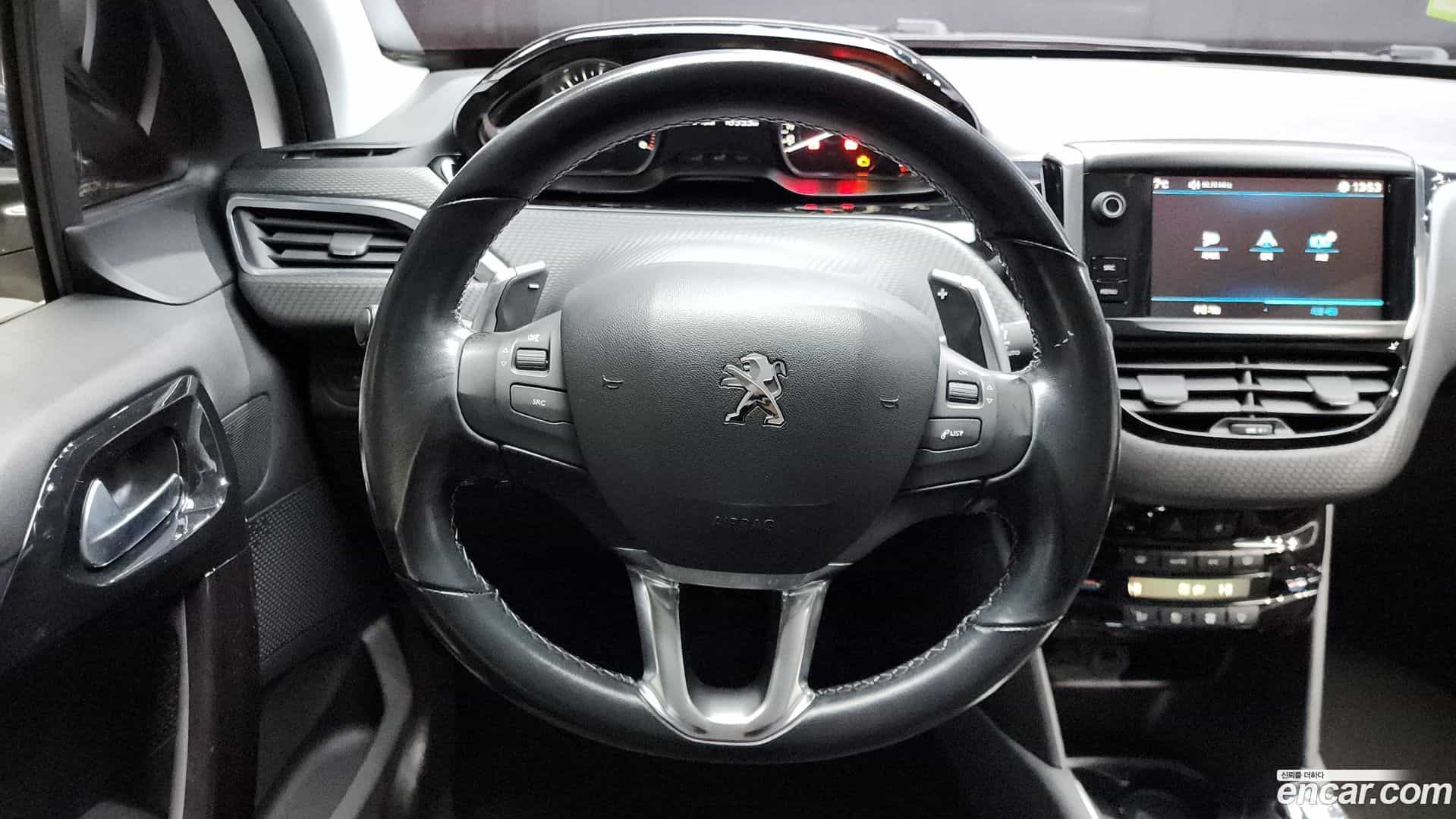 208 Peugeot 2018.4-OPTION-017