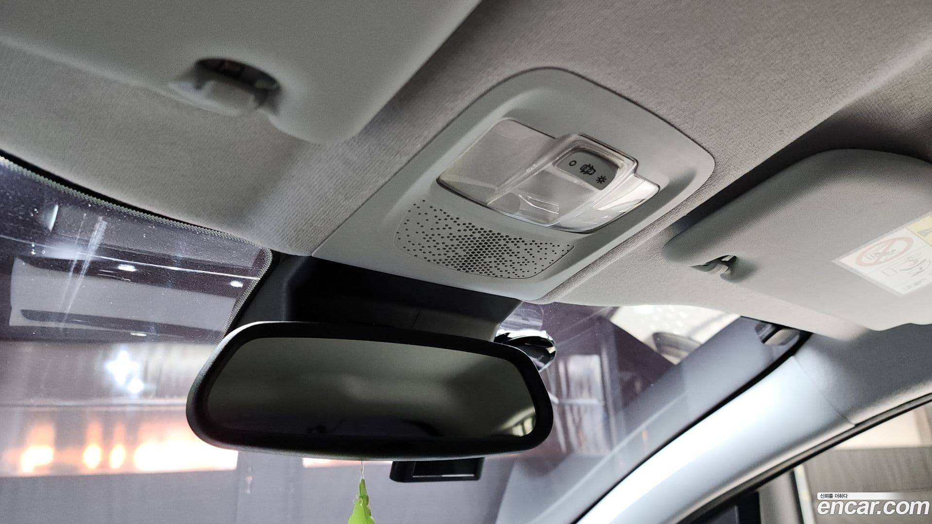 Main__Slider__Photo:208 Peugeot 2018.4-15