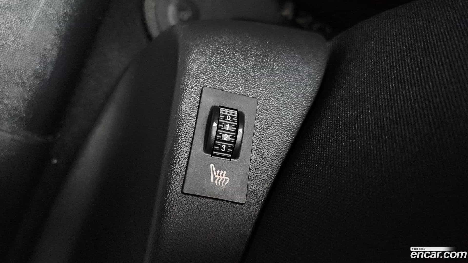 208 Peugeot 2018.4-OPTION-021