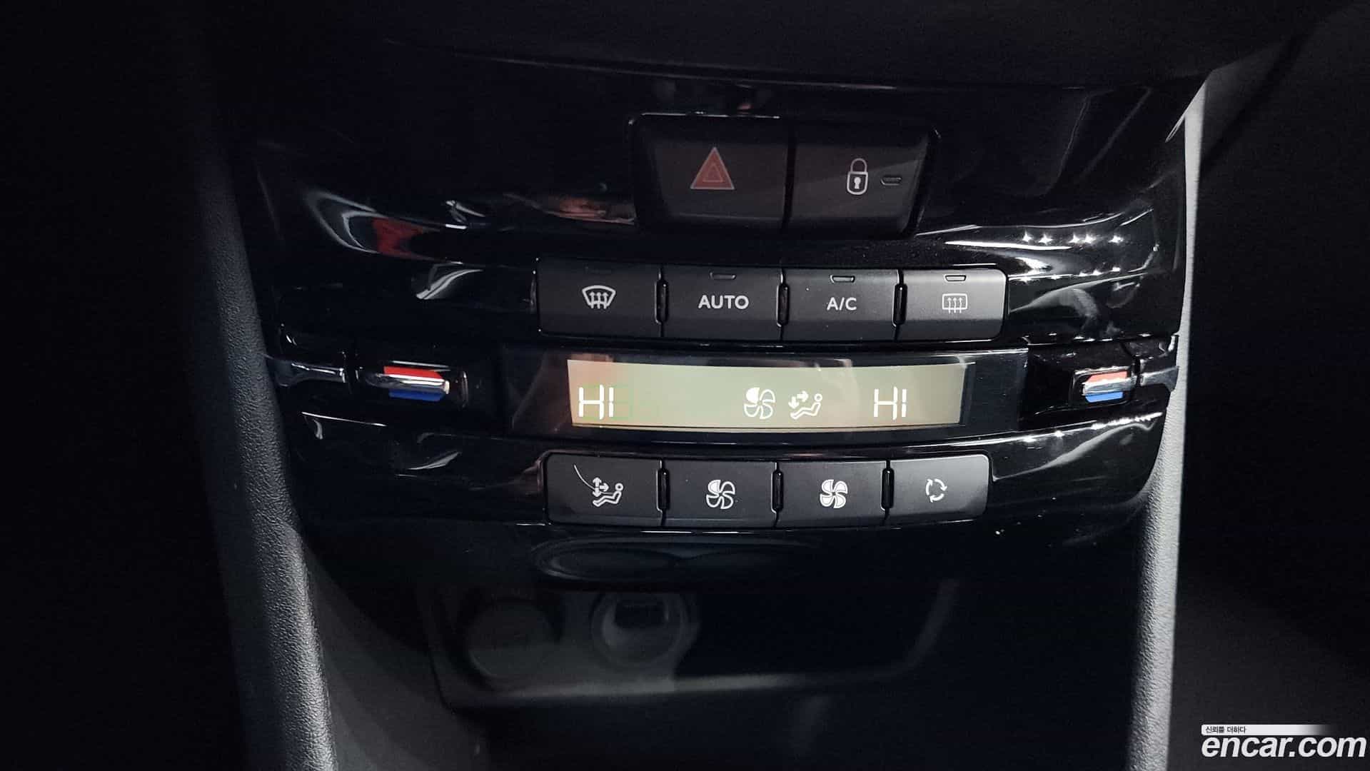 208 Peugeot 2018.4-OPTION-023